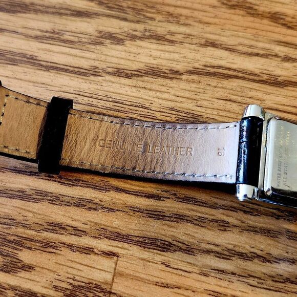 JUICY COUTURE Double Wrap Leather and Crystal Vintage Watch VINTAGE INSPIRED - Picture 4 of 10